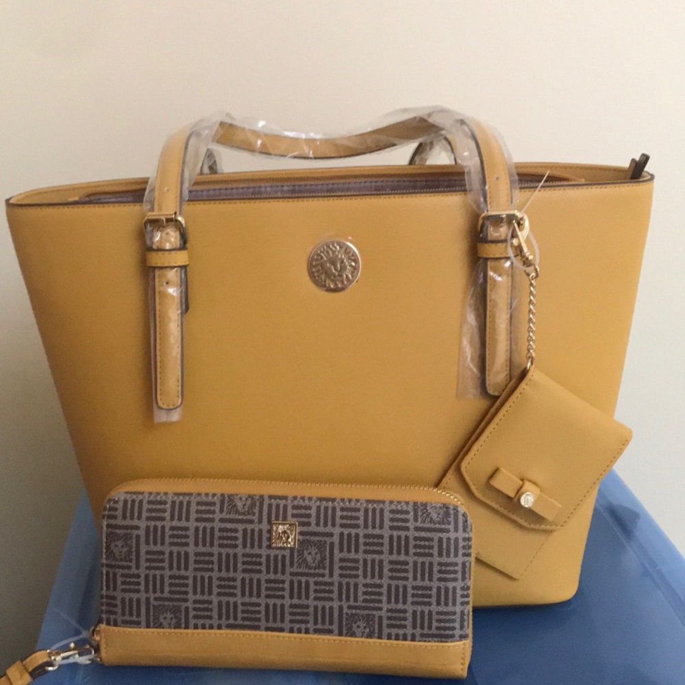 Anne Klein bag and wallet